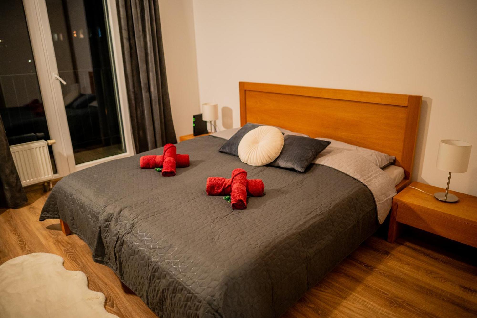 Old Town City Center Apartment 1 - Private Parking Included Kosice Exterior photo