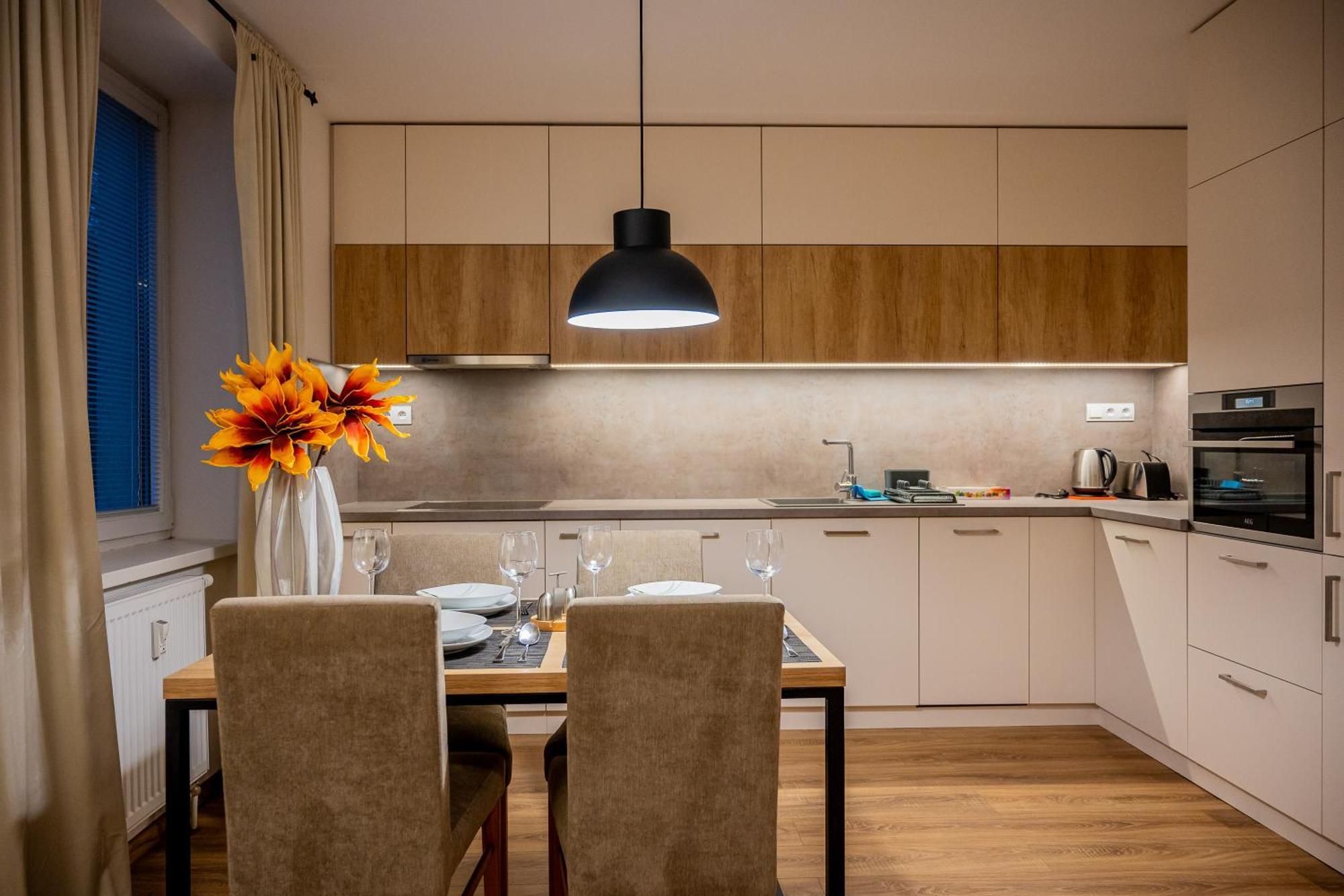 Old Town City Center Apartment 1 - Private Parking Included Kosice Exterior photo